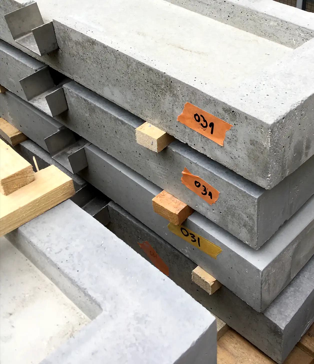Anmodelierung Schalung Betonkosmetik Berlin.