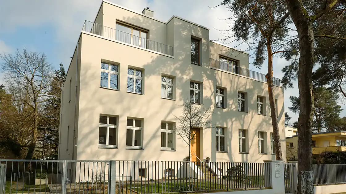 Sichtbeton-Treppenhaus