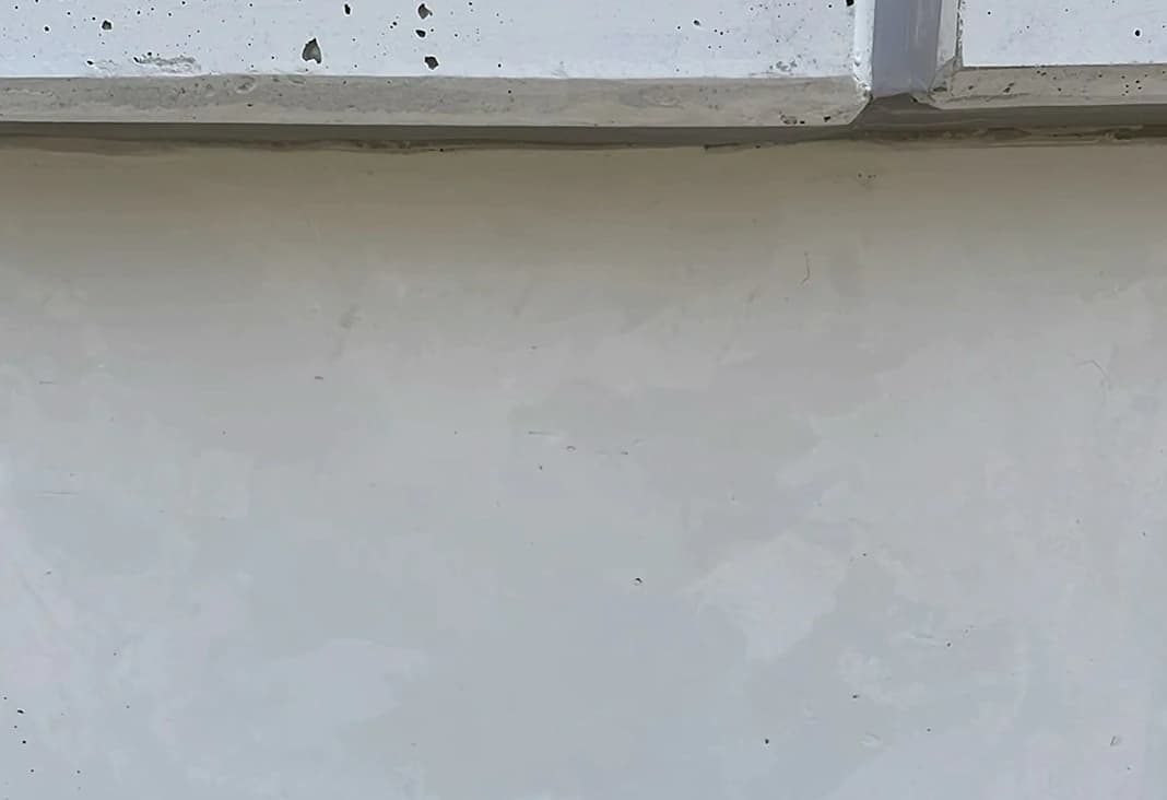 Nachbearbeitete Sichtbetonfläche nach der Mängelbeseitigung.